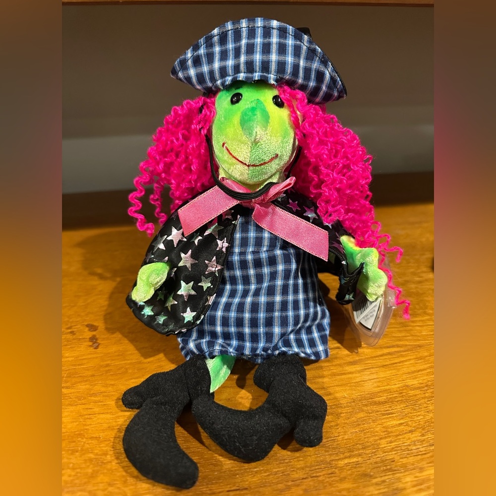 Ty Beanie Babies "Scary the Witch" Halloween plush toy. Oct.25th